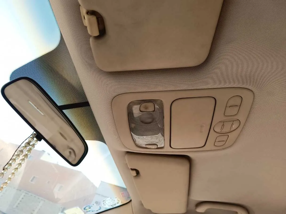 Car image 23
