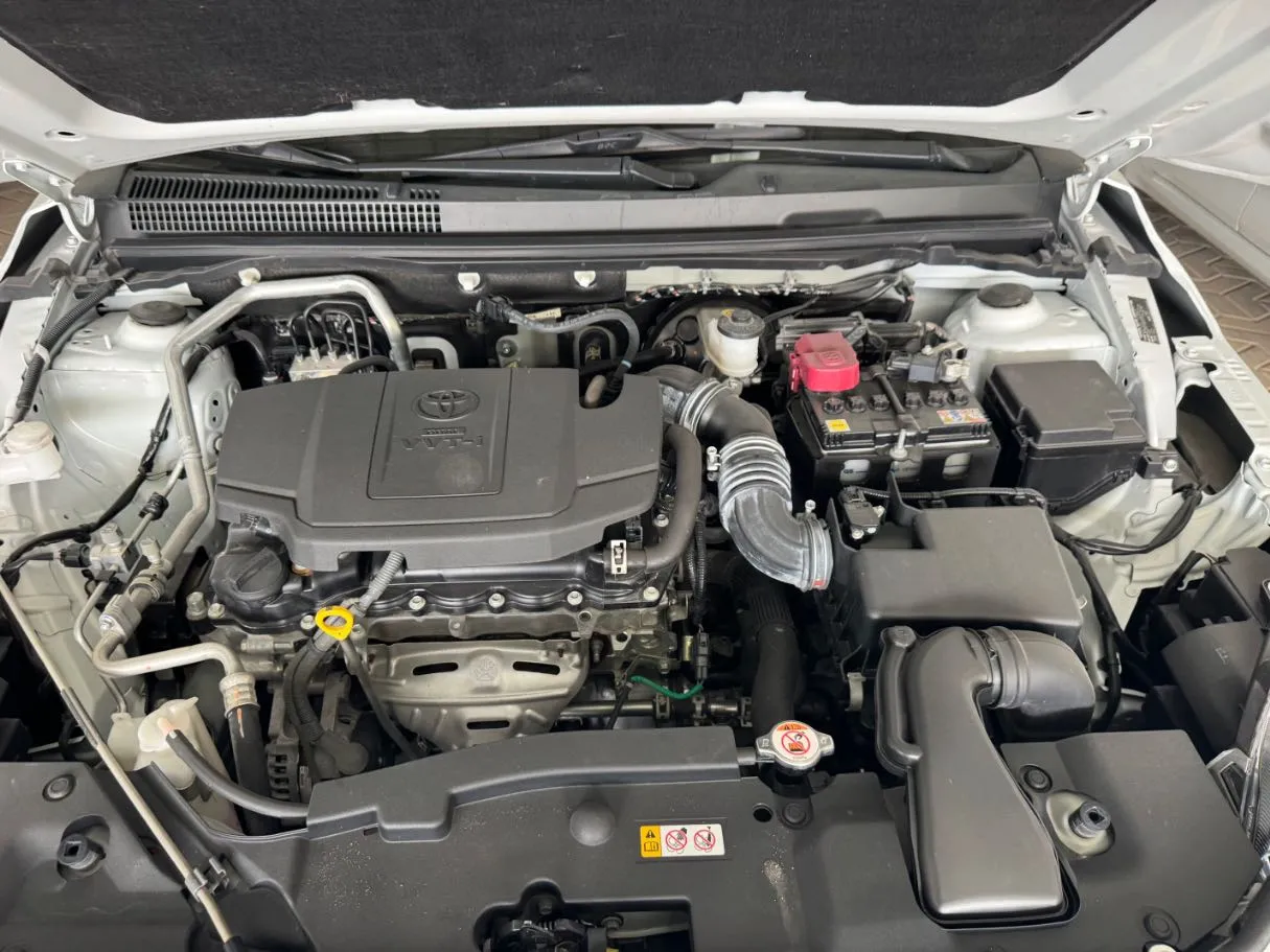 Car image 19