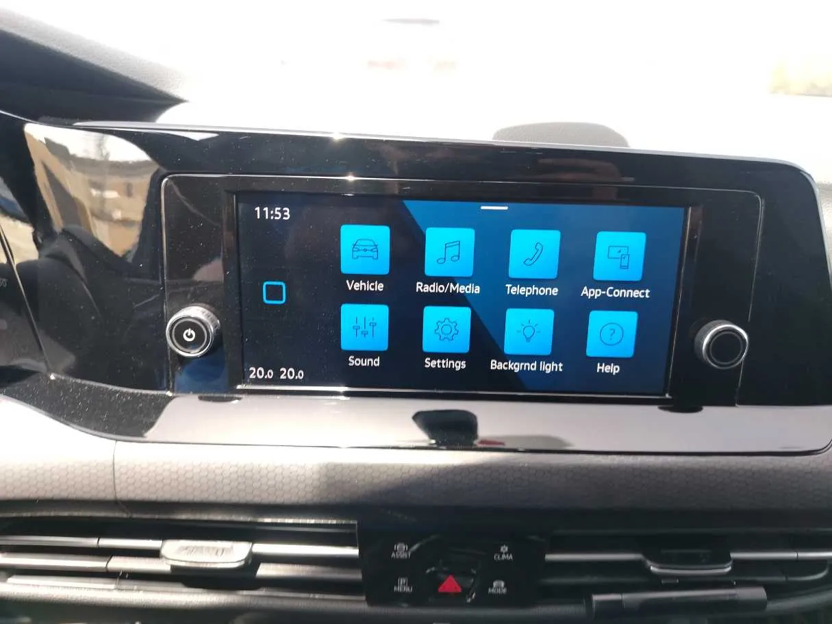 Car image 26