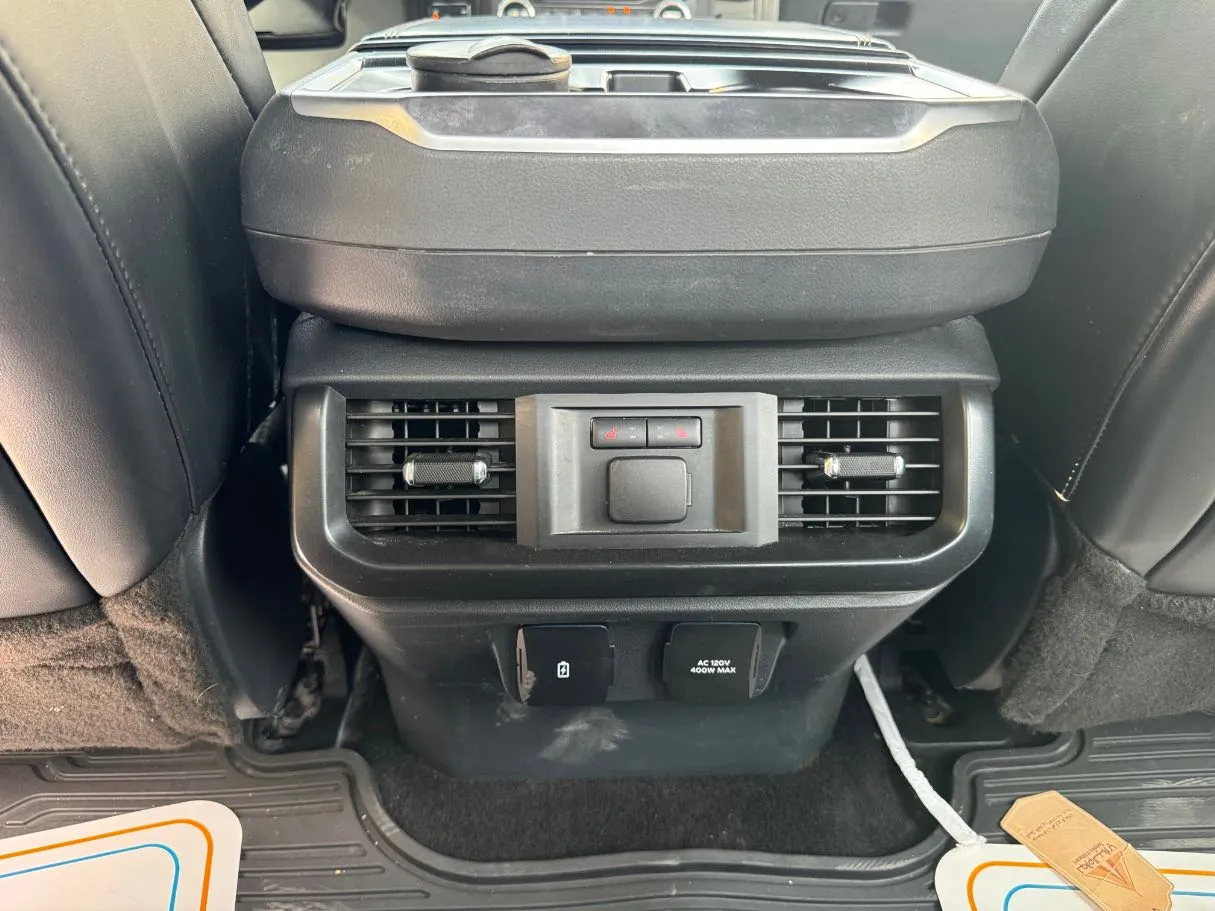 Car image 23