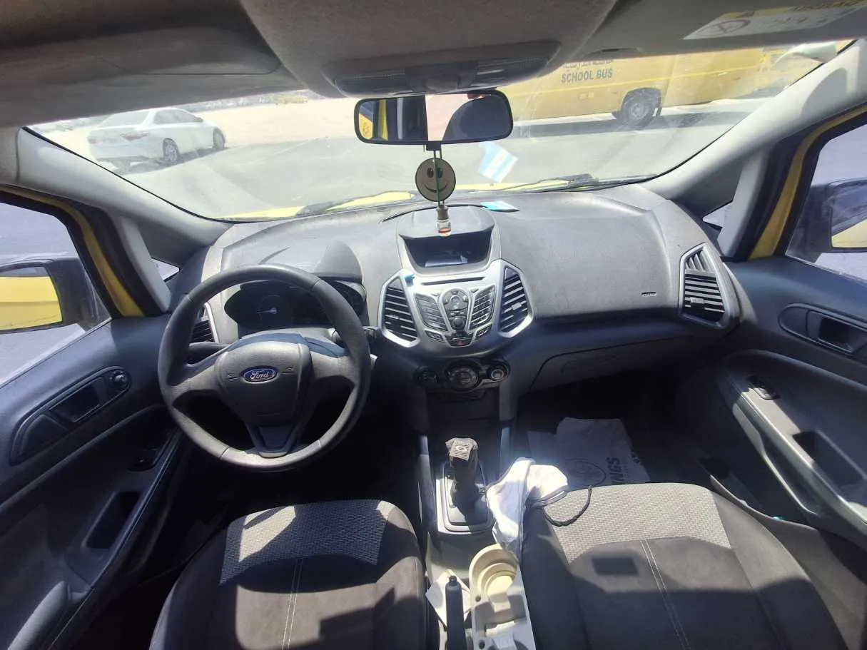 Car image 10