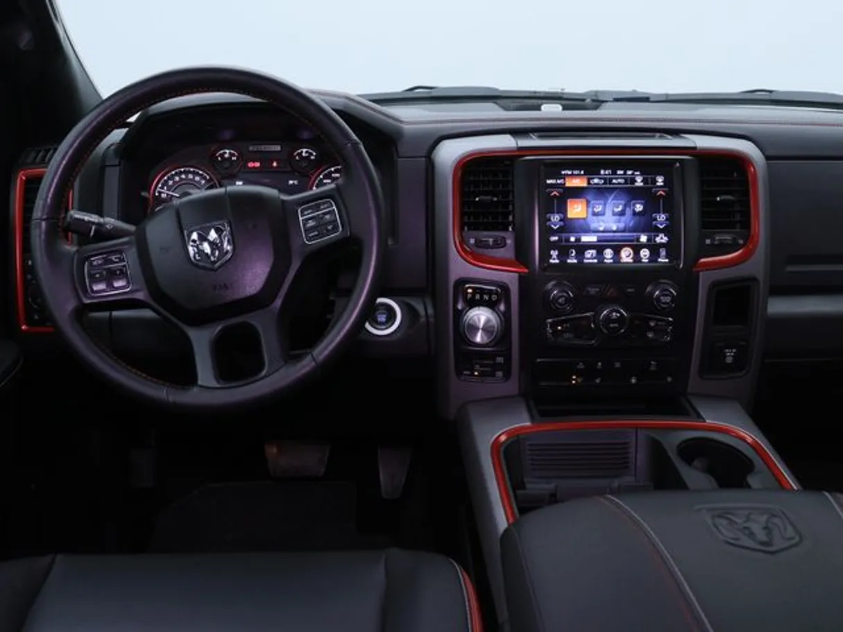 Car image 15