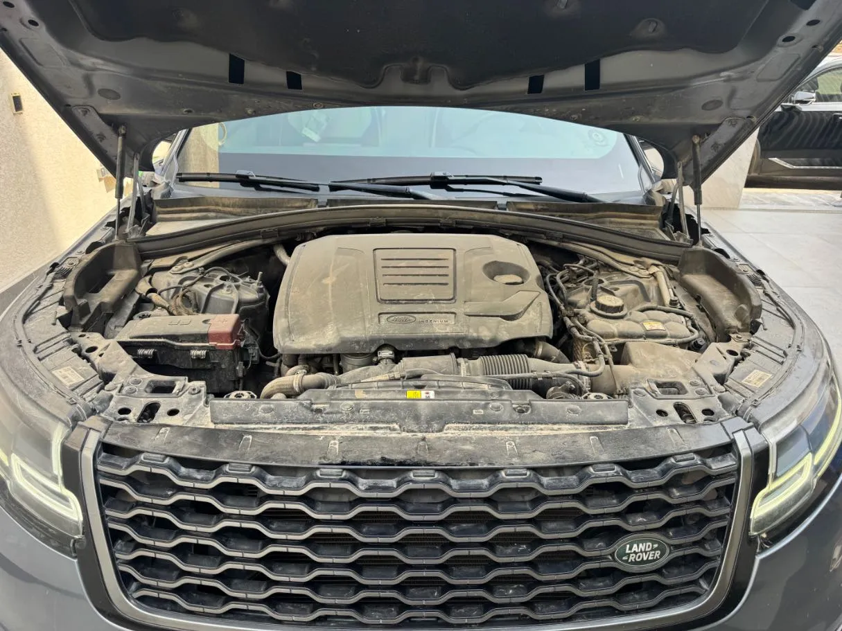 Car image 23