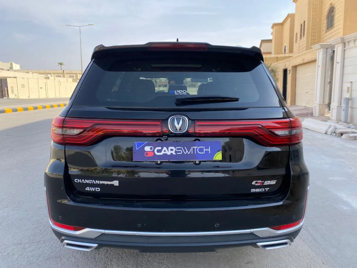 Car image 6