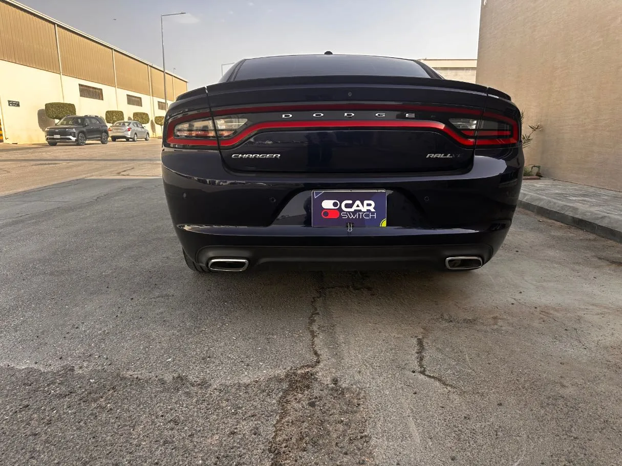 Car image 6