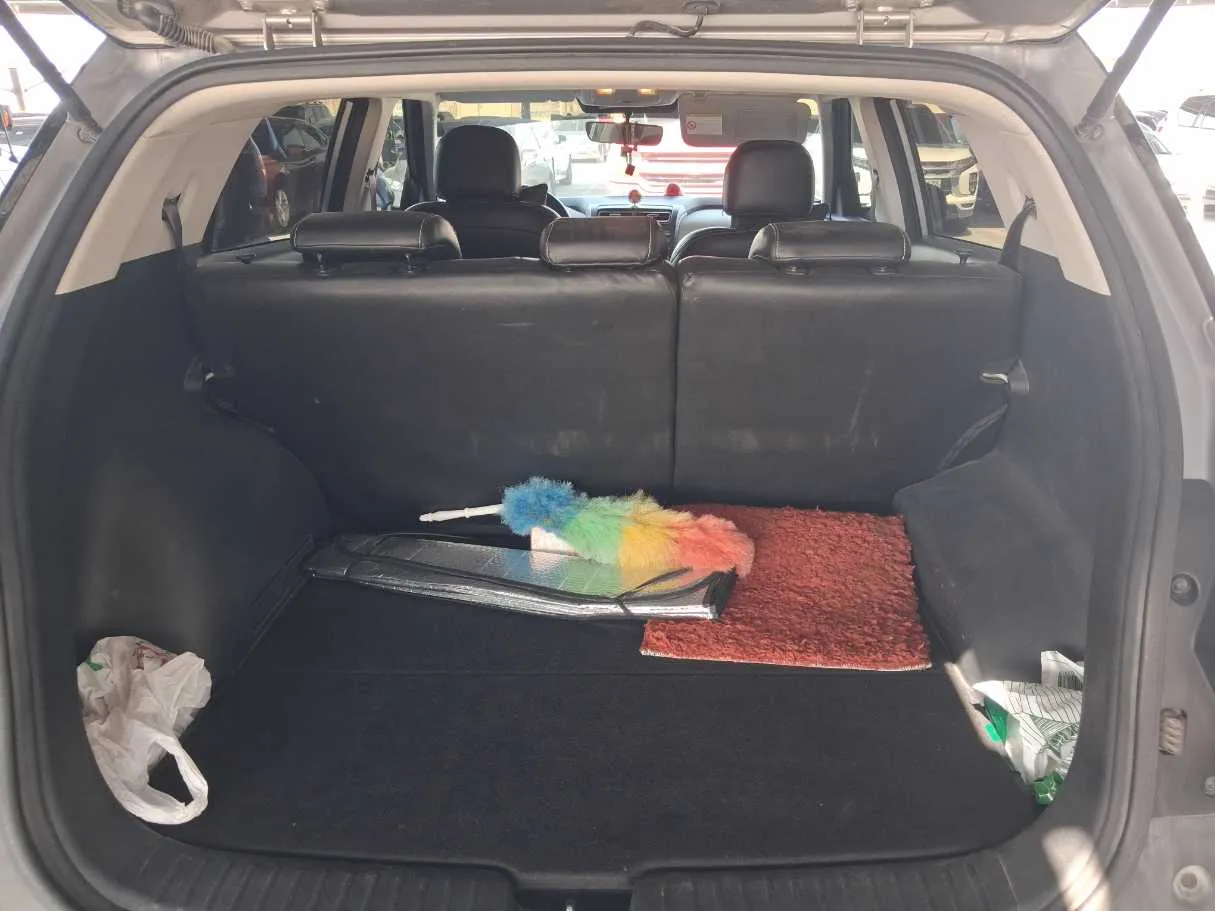 Car image 20