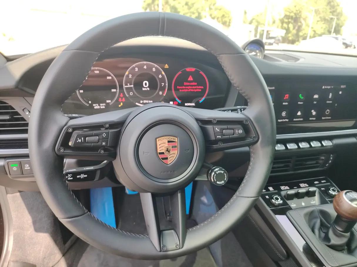 Car image 20