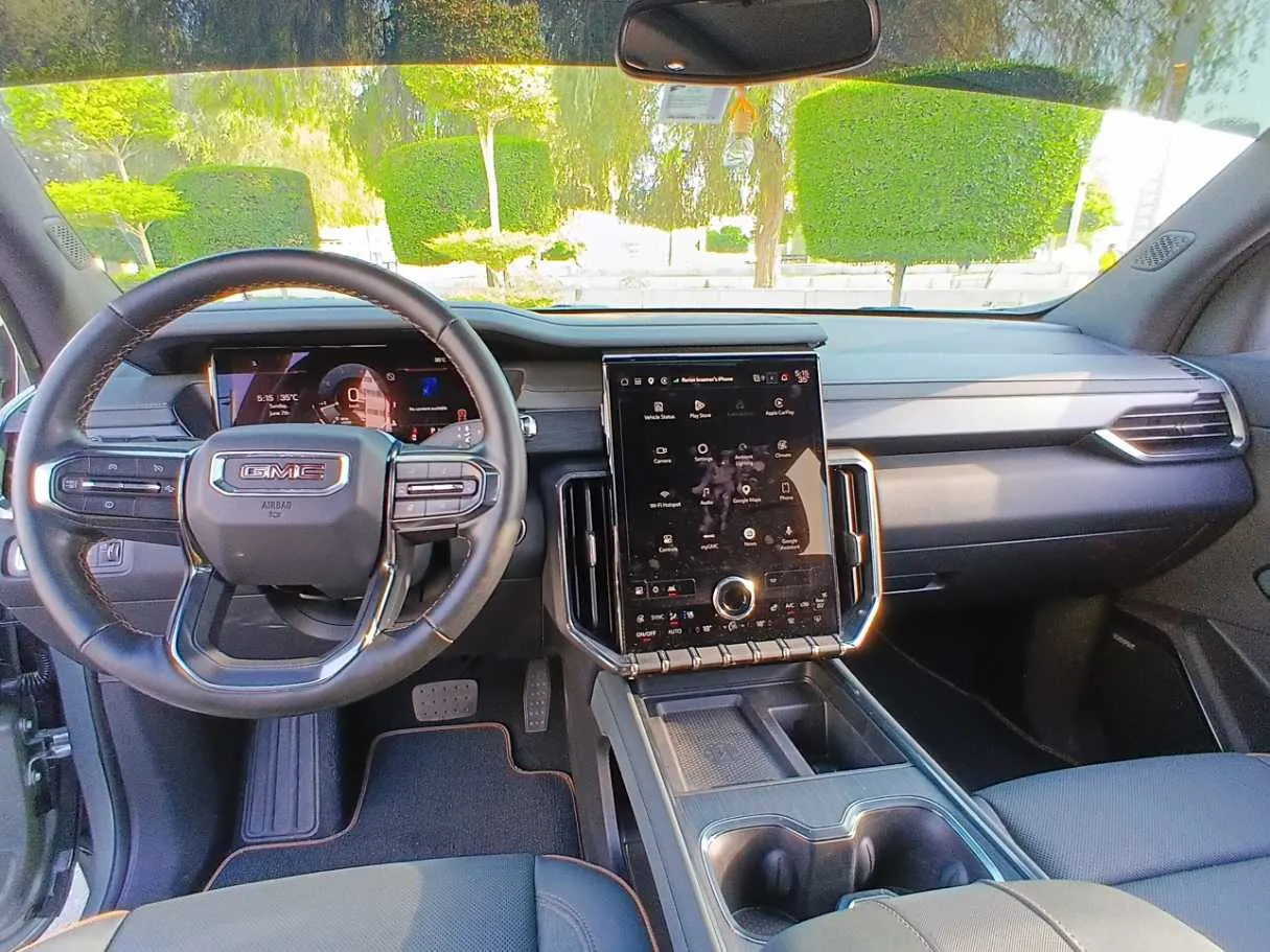 Car image 15