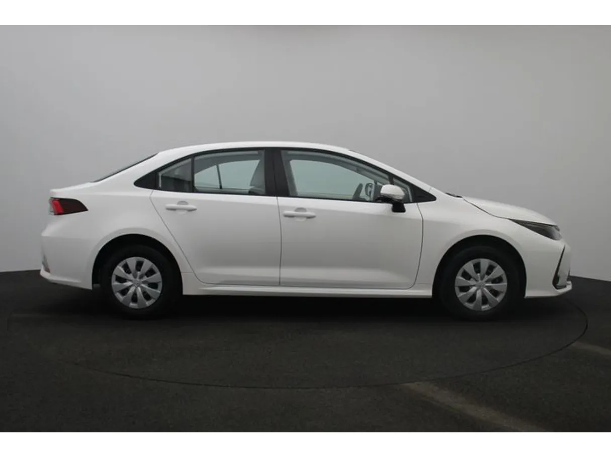 Car image 13