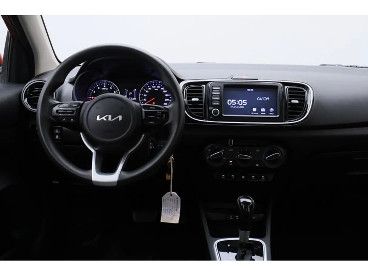 Car image 15