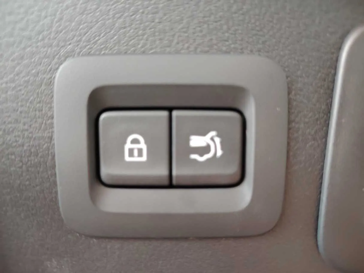 Car image 31