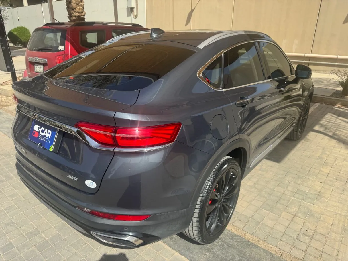 Car image 5