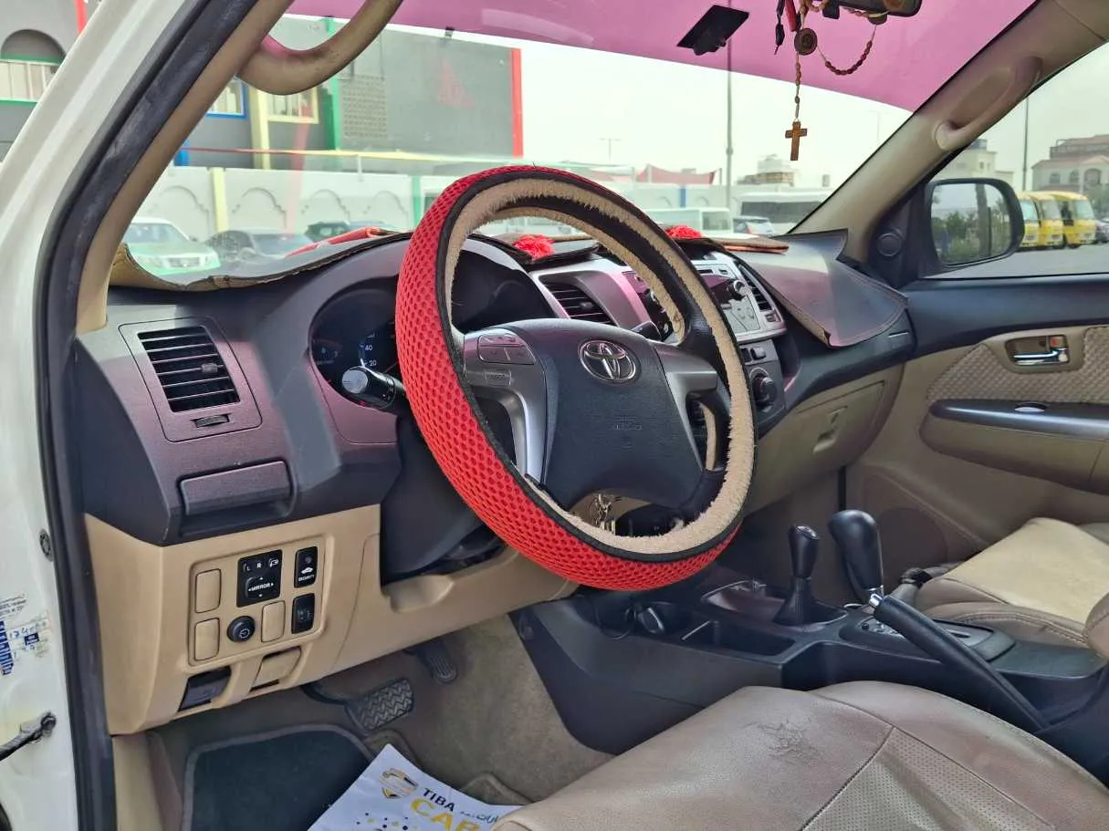 Car image 11