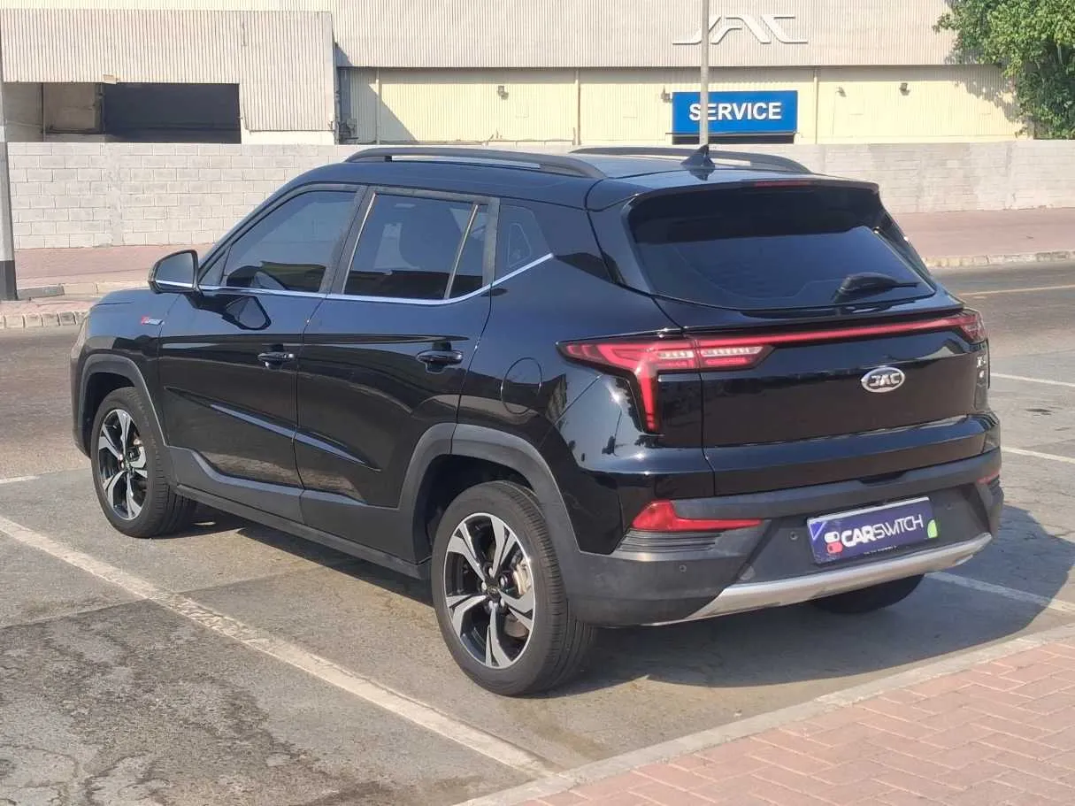 Car image 7