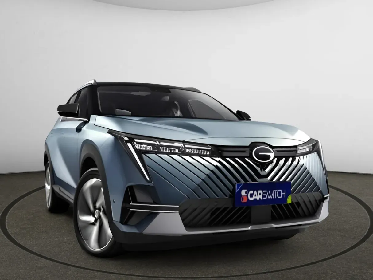 Car image 3
