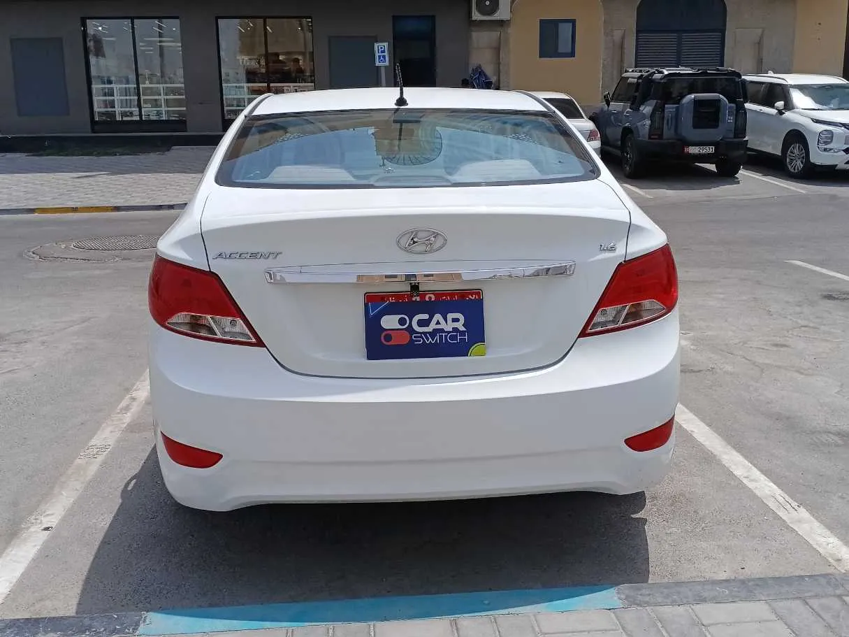 Car image 6