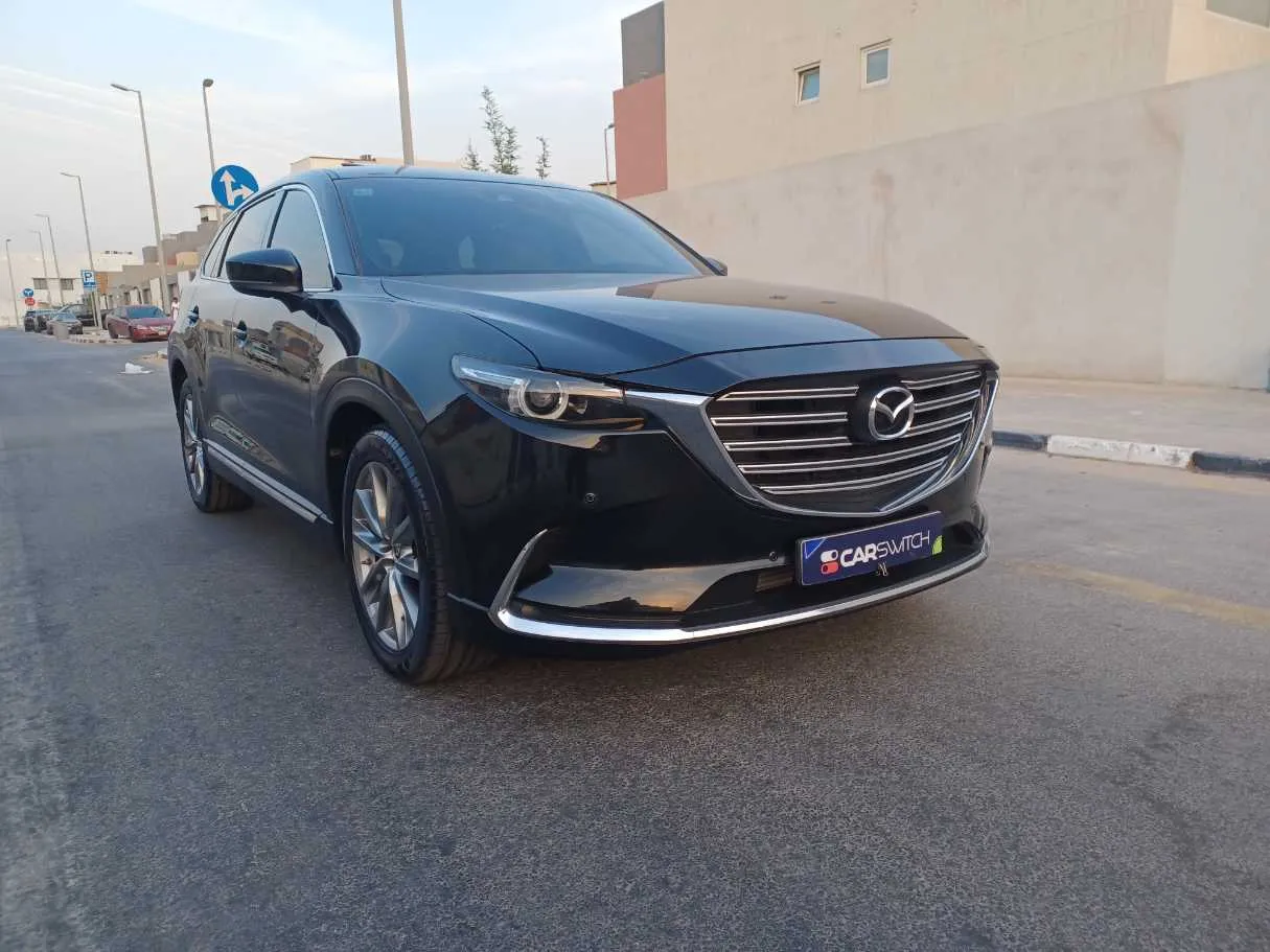 Car image 3