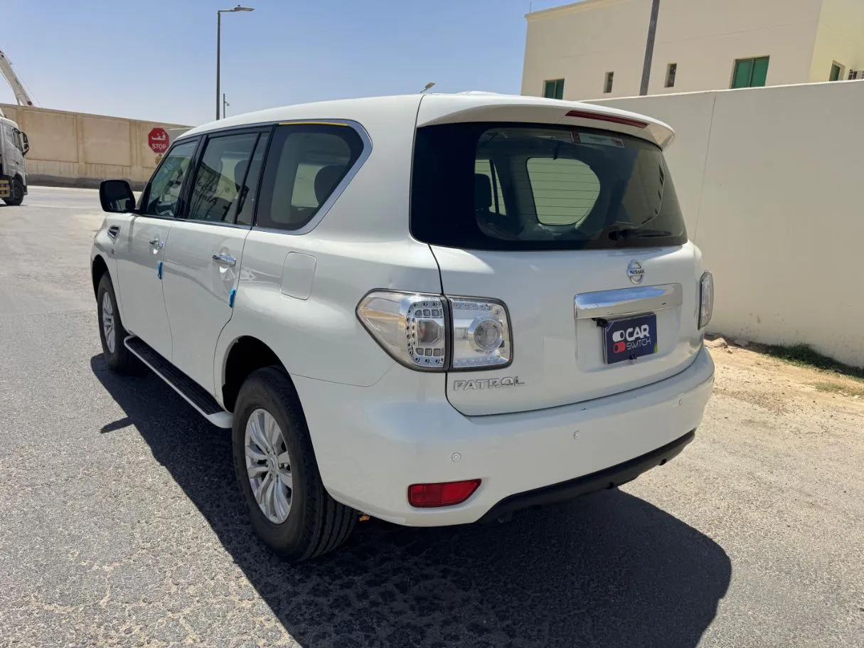Car image 7