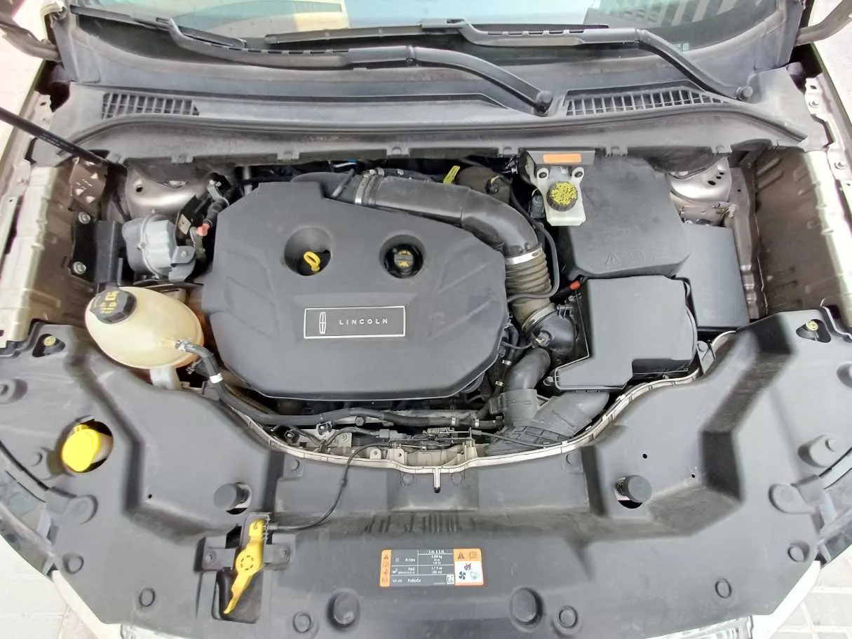 Car image 20