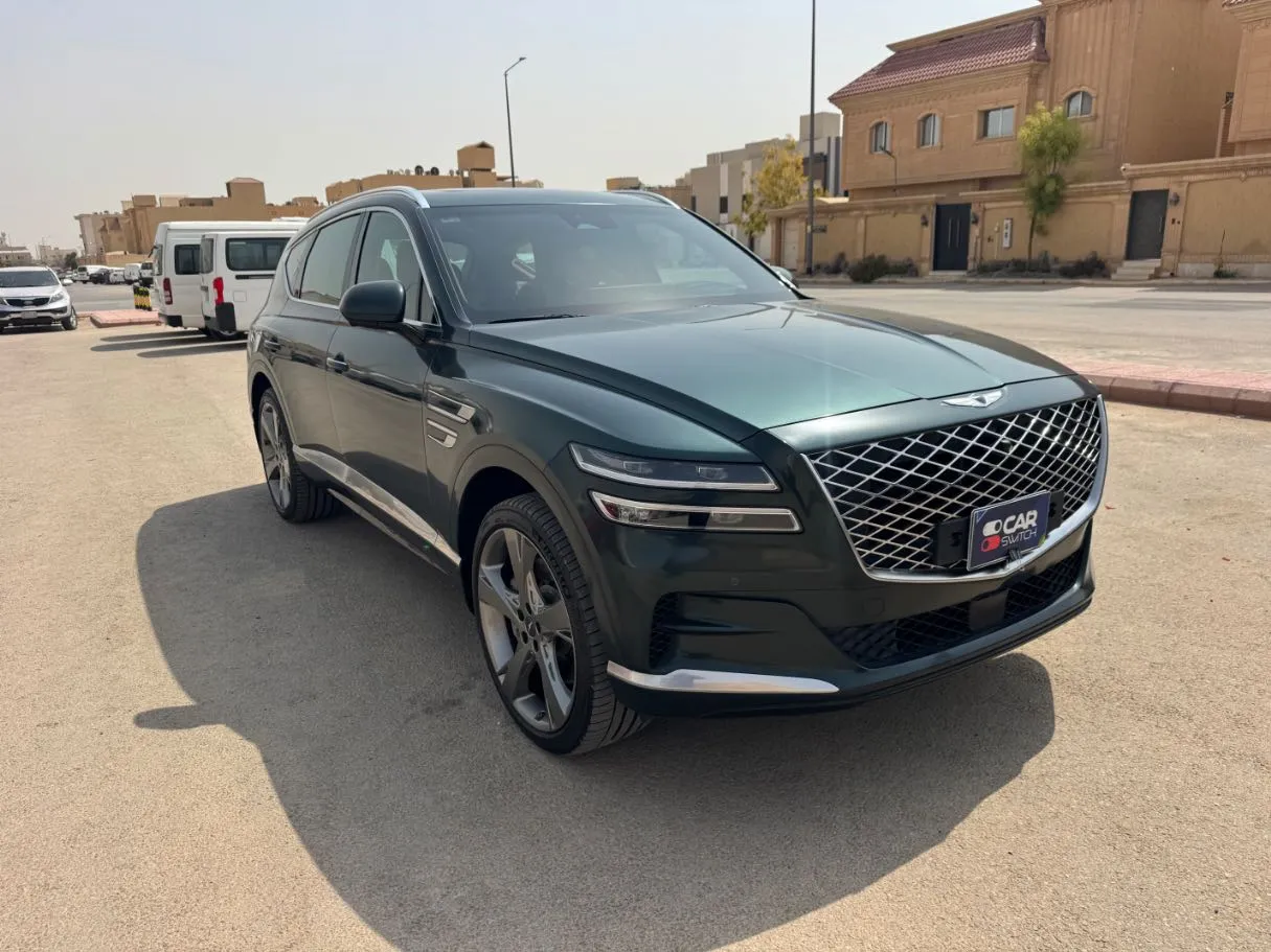 Car image 3