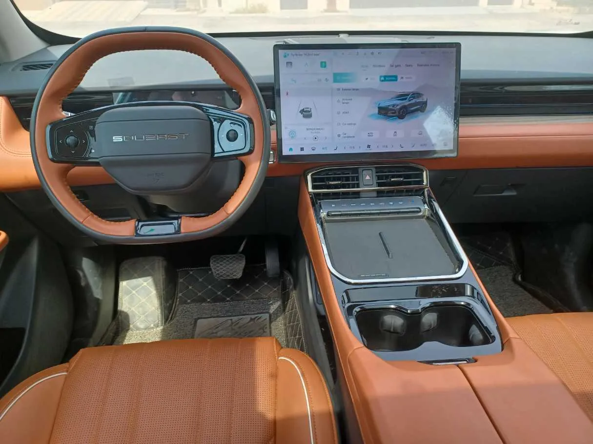 Car image 16