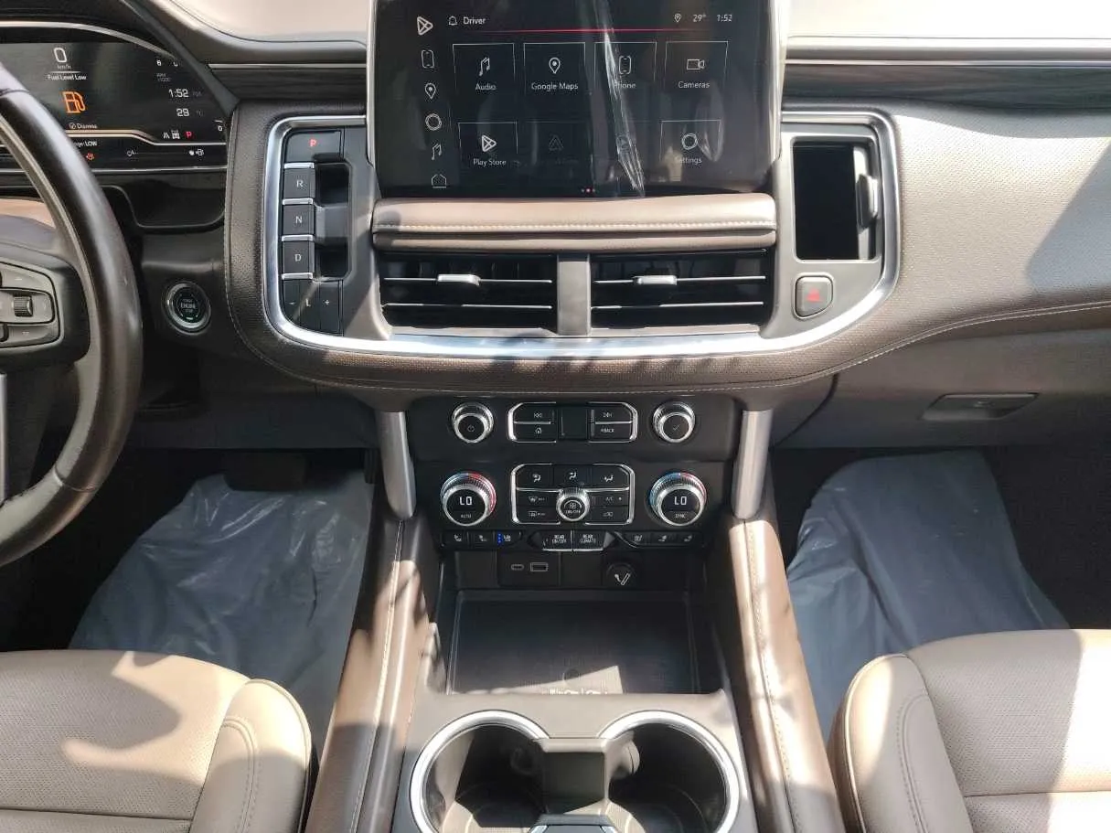 Car image 19