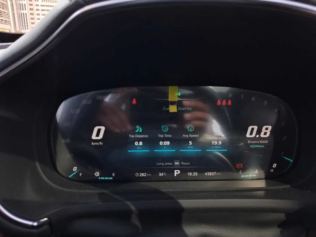 Car image 18