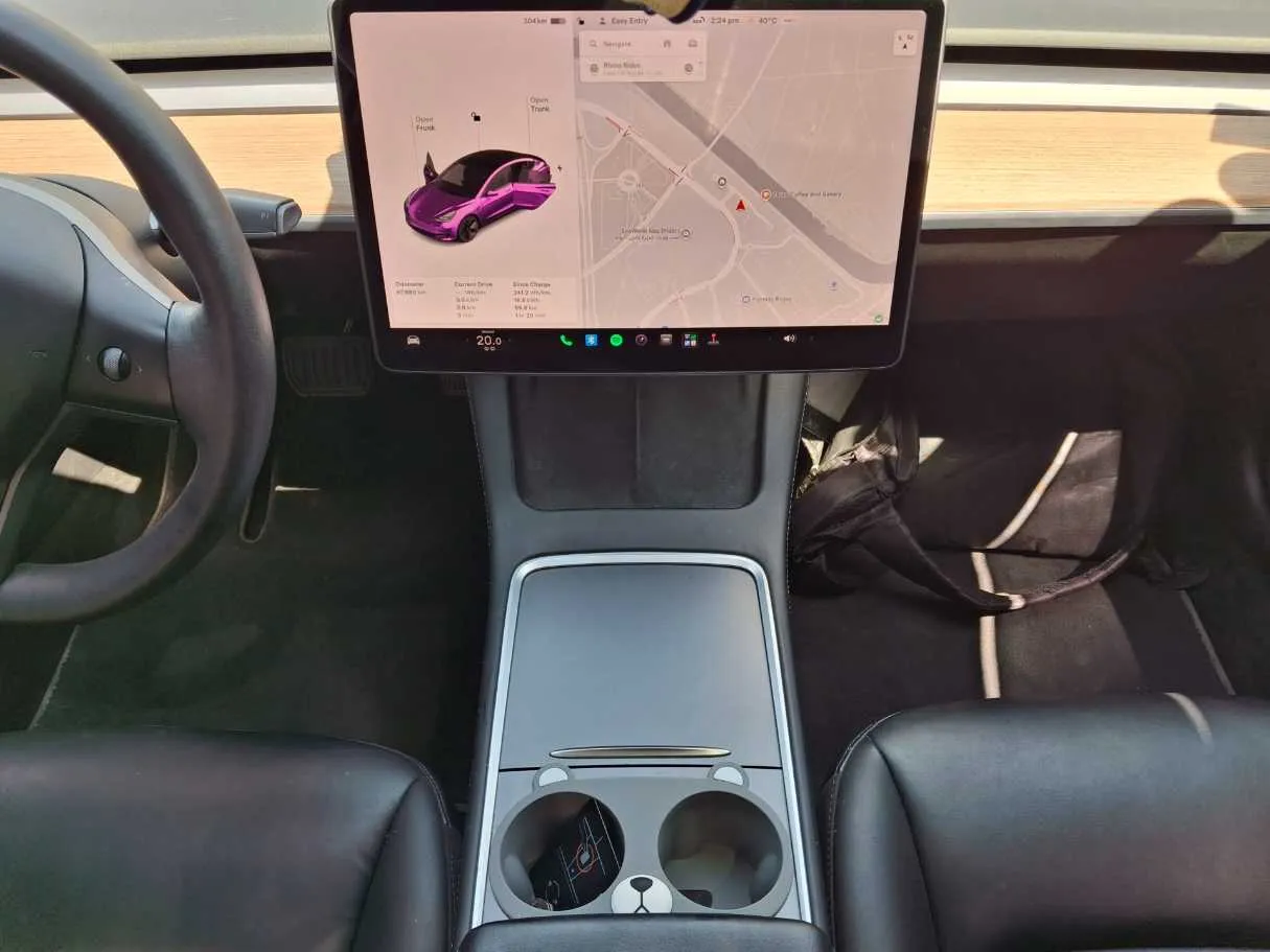 Car image 15