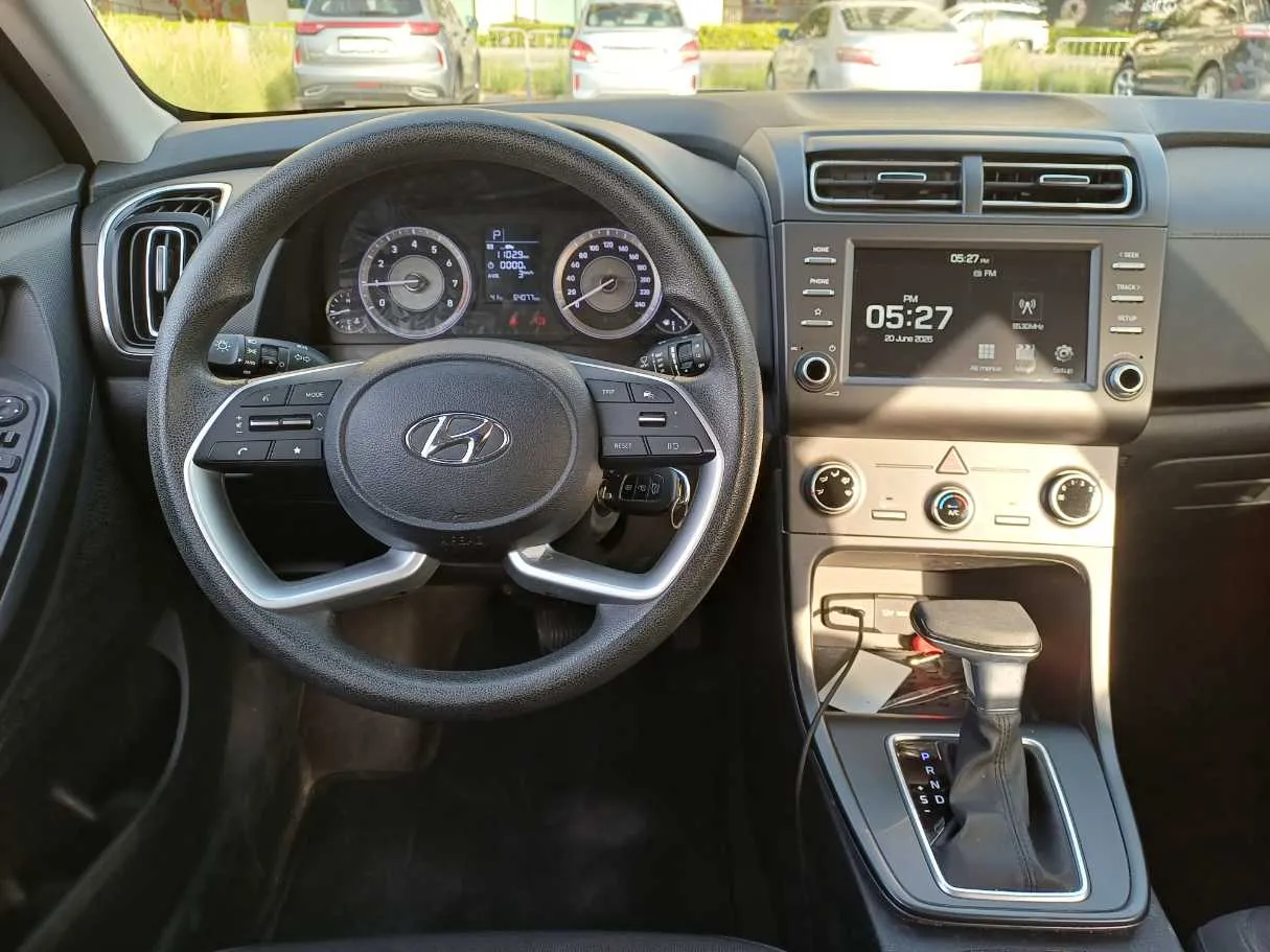 Car image 17
