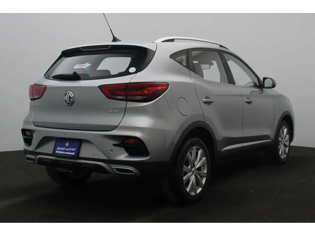 Car image 2