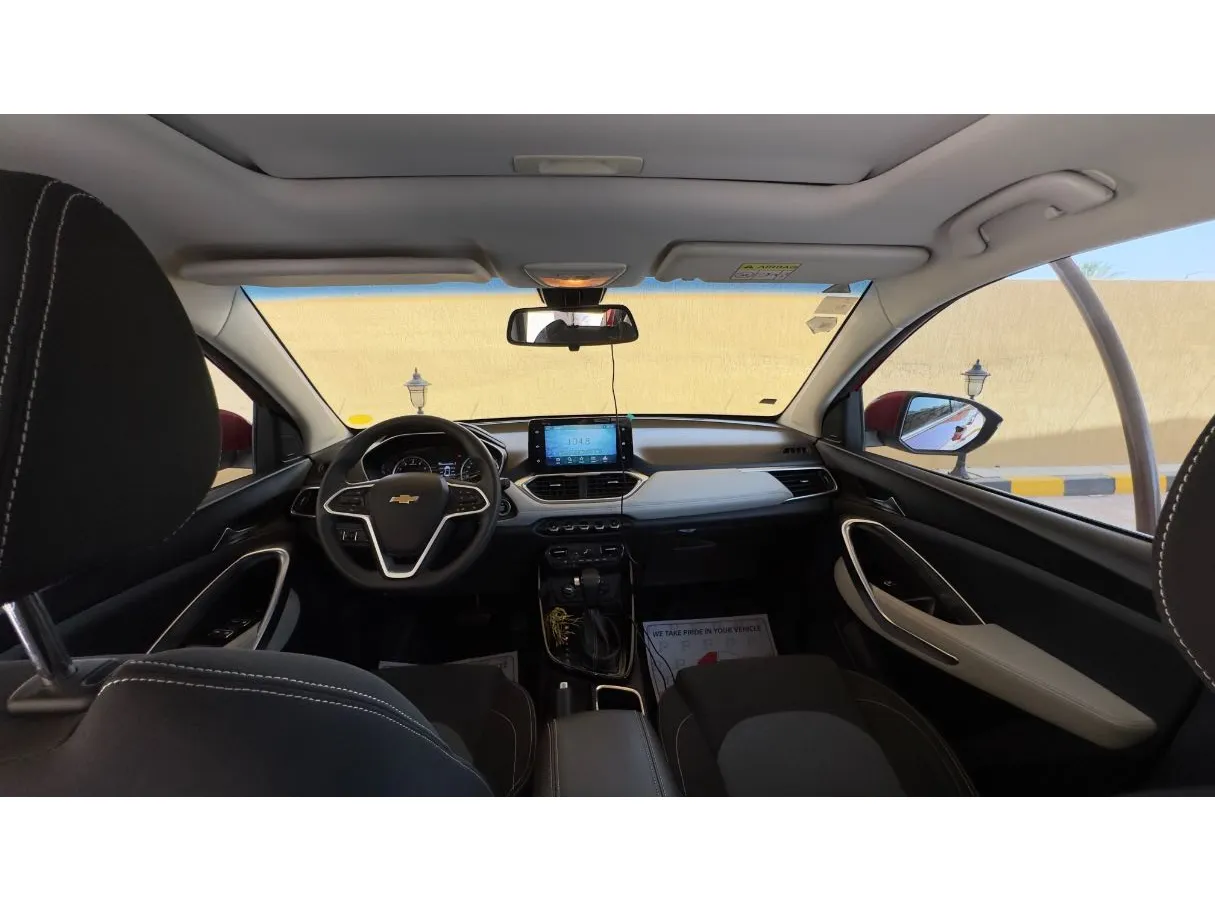Car image 13