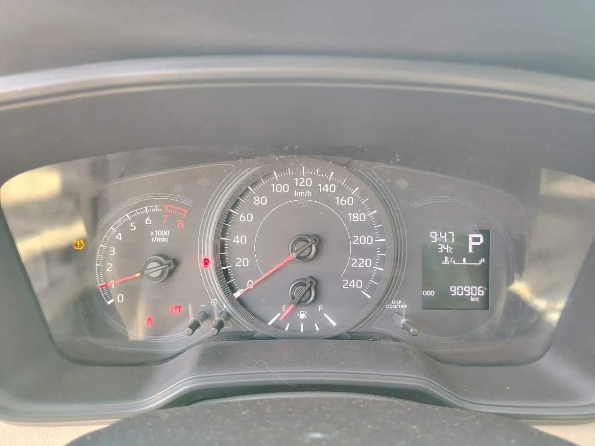 Car image 29