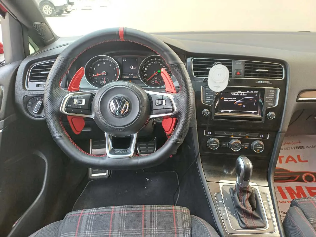 Car image 17