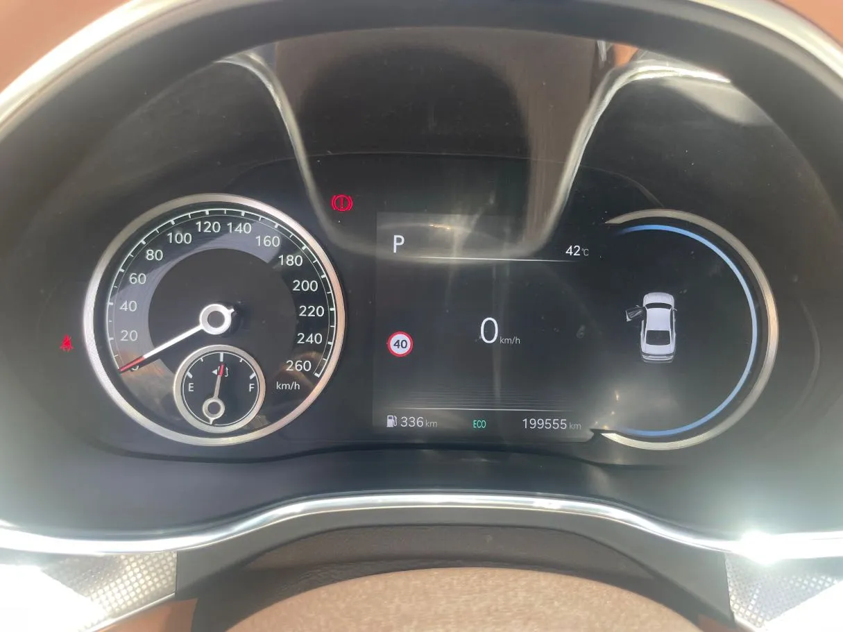 Car image 23
