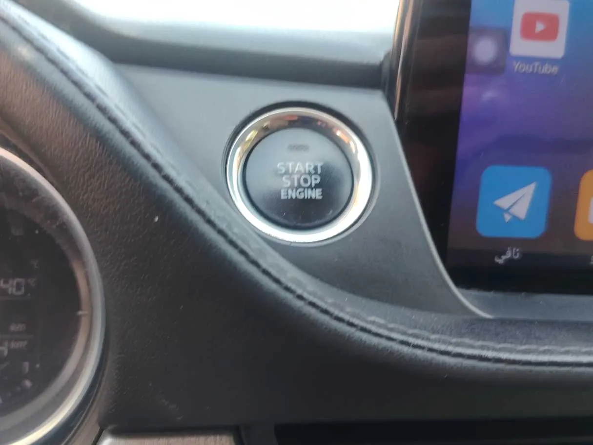 Car image 24