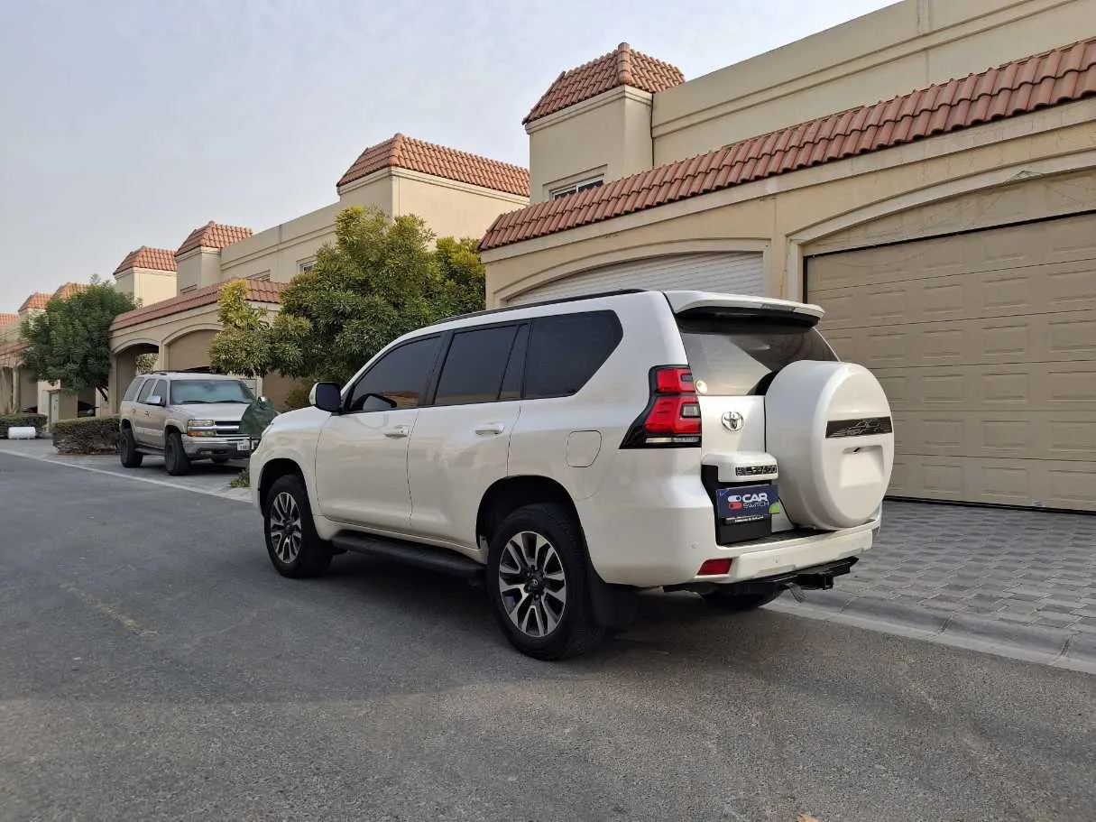 Car image 7