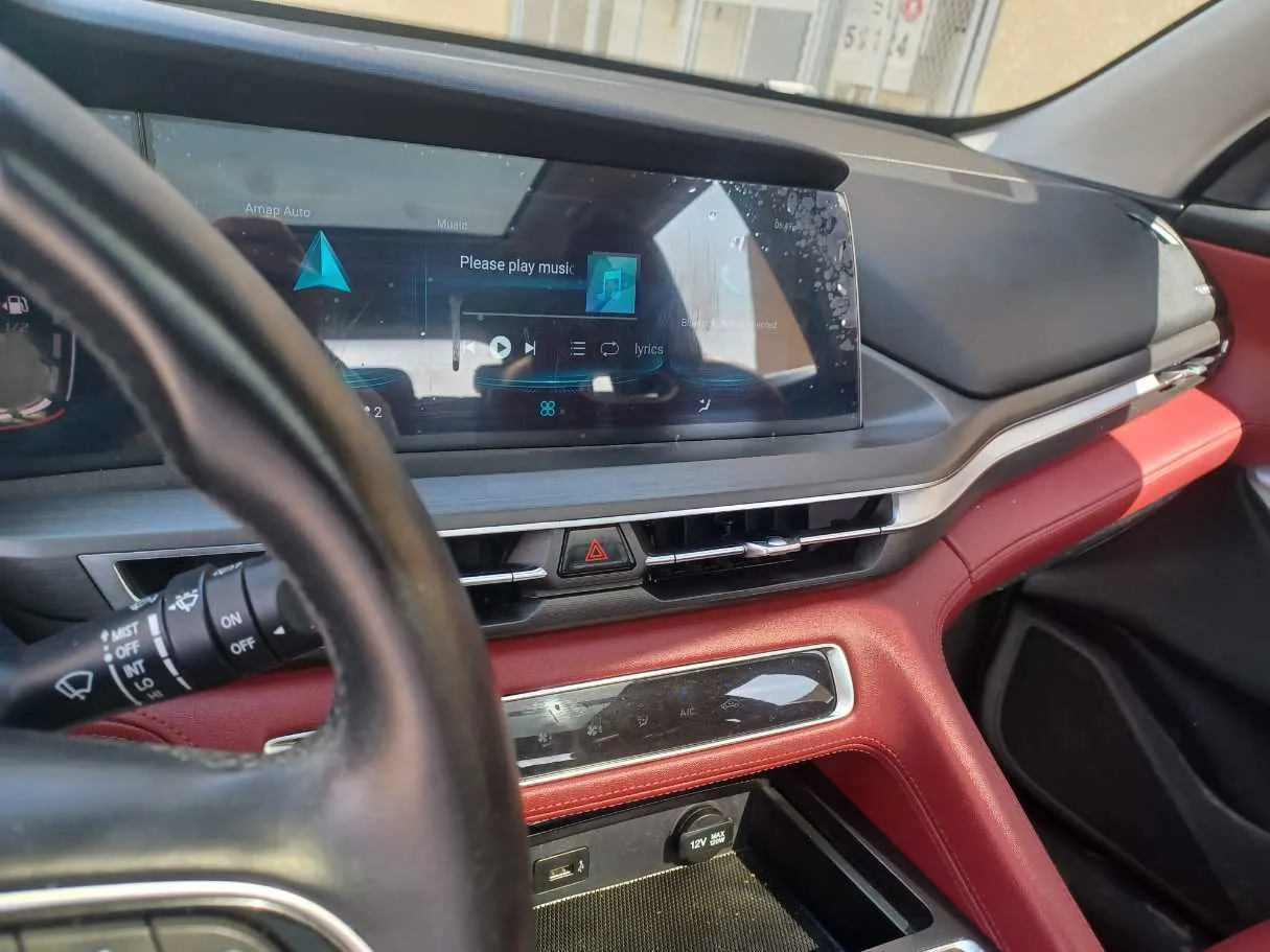 Car image 18