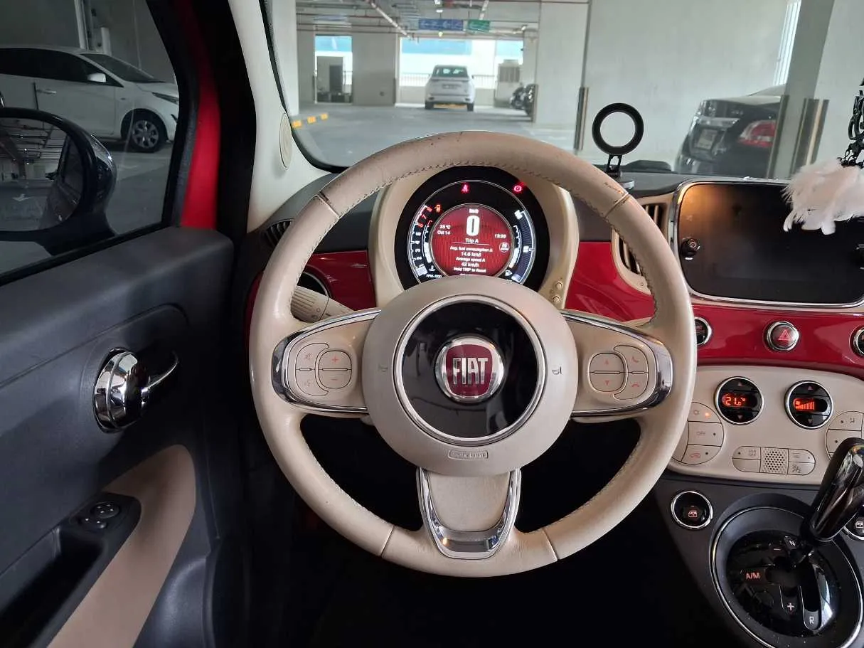 Car image 19