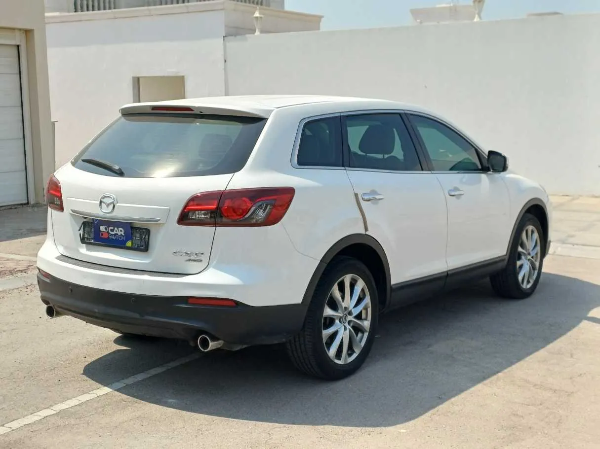 Car image 5