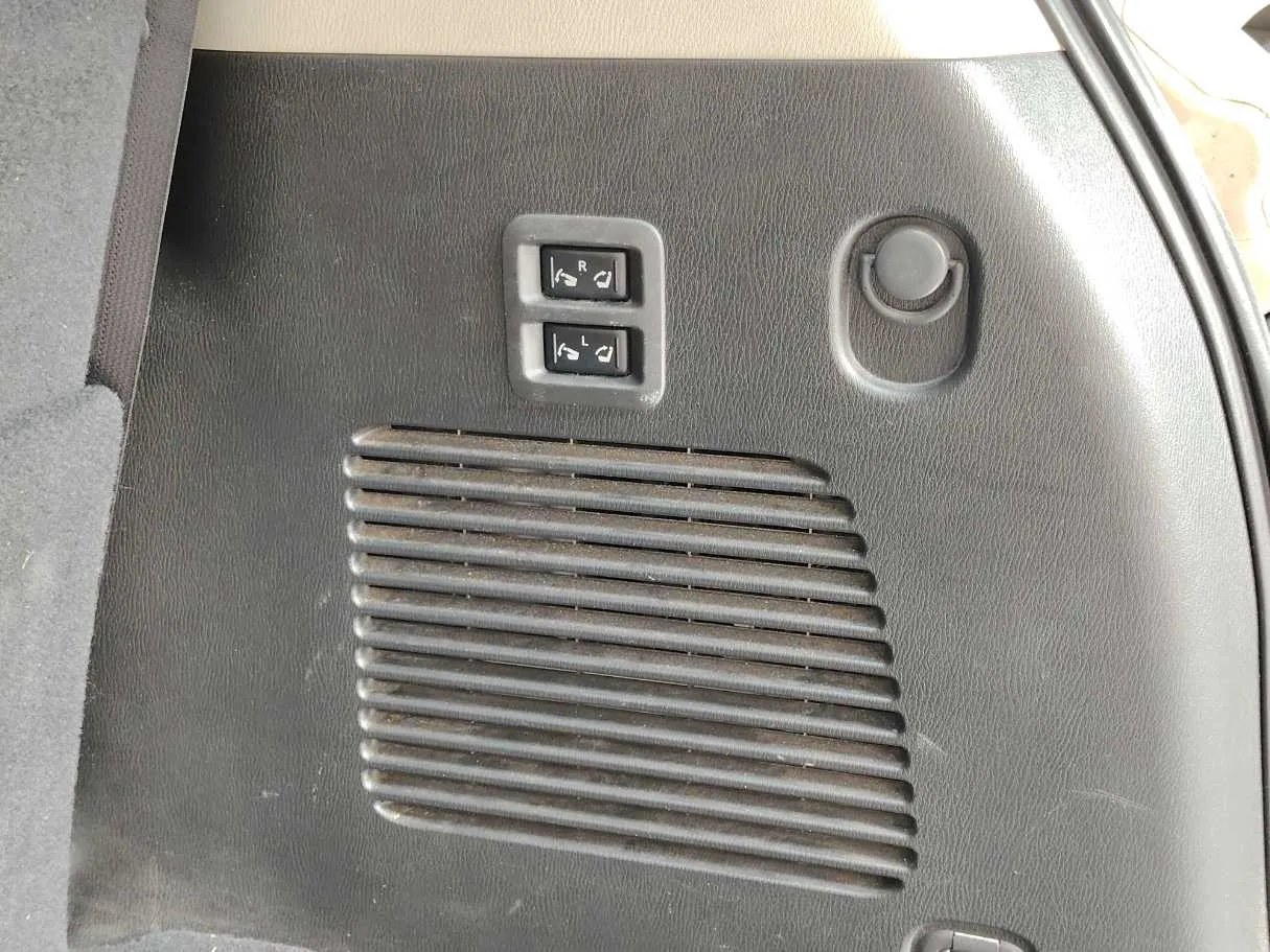 Car image 44