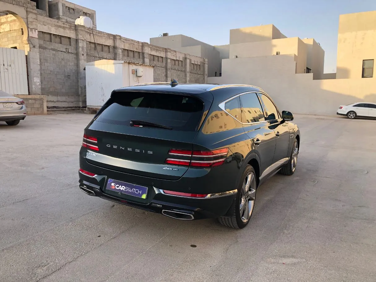 Car image 5