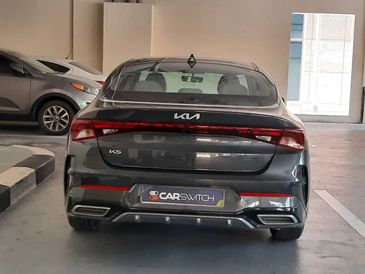 Car image 6