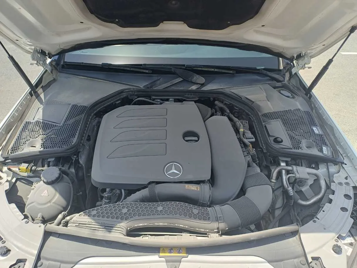 Car image 24