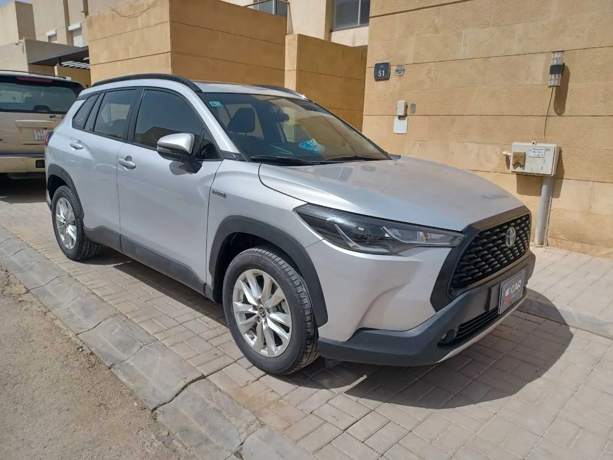 Car image 3