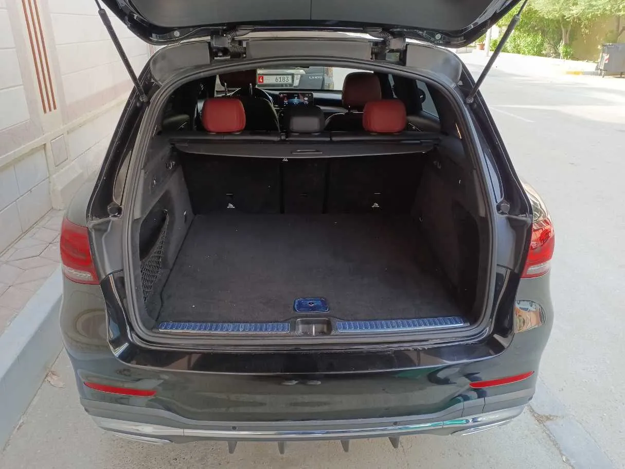 Car image 19