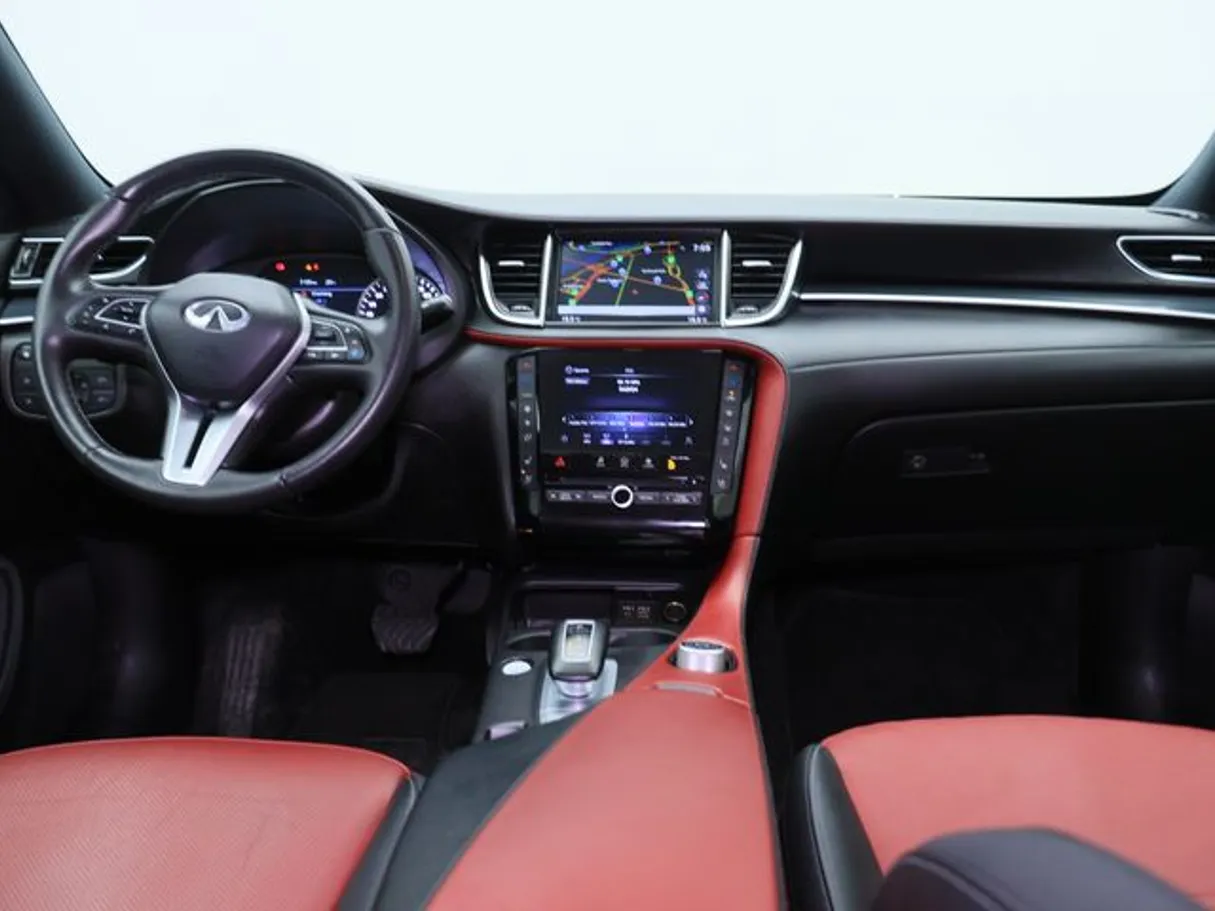 Car image 14