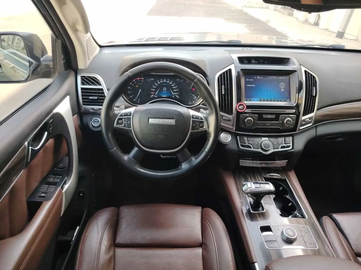 Car image 28