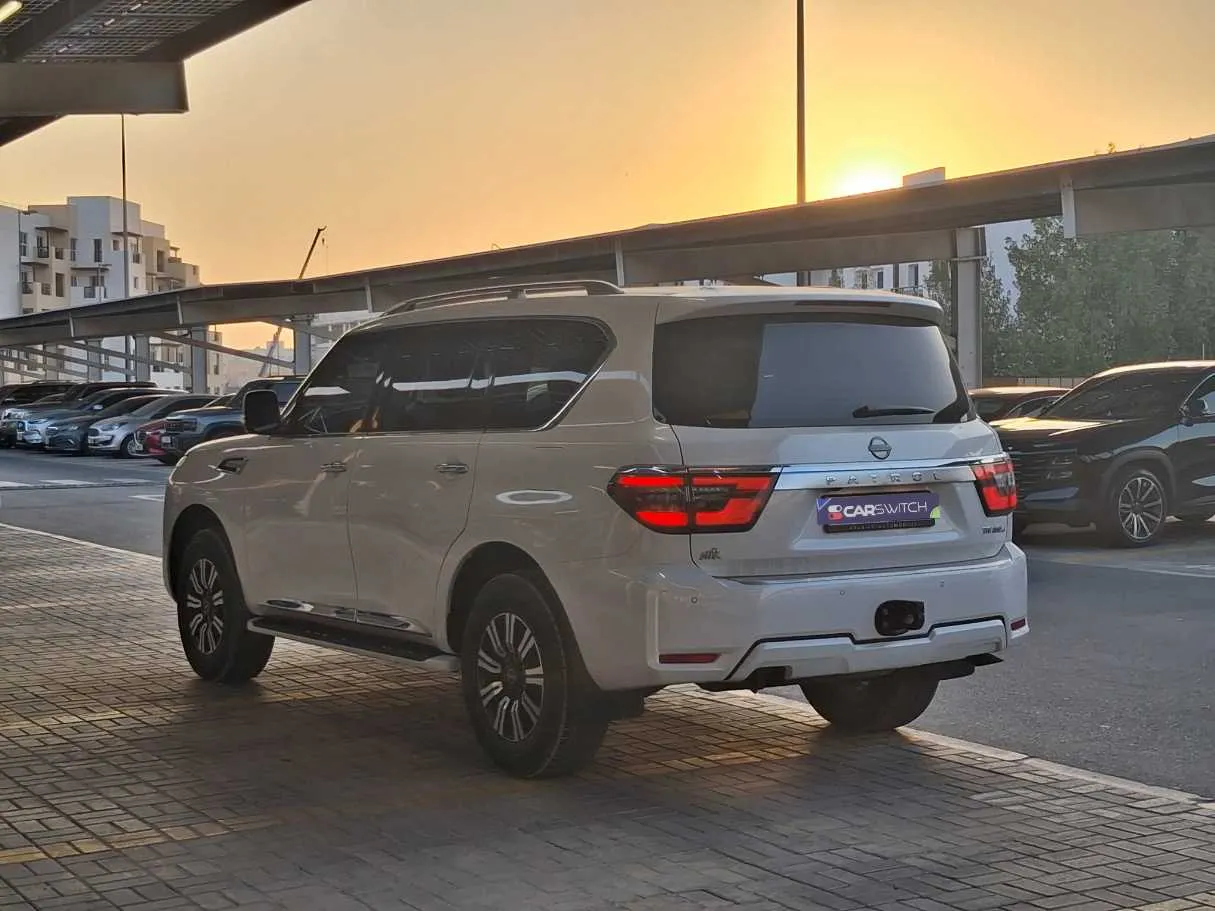 Car image 7