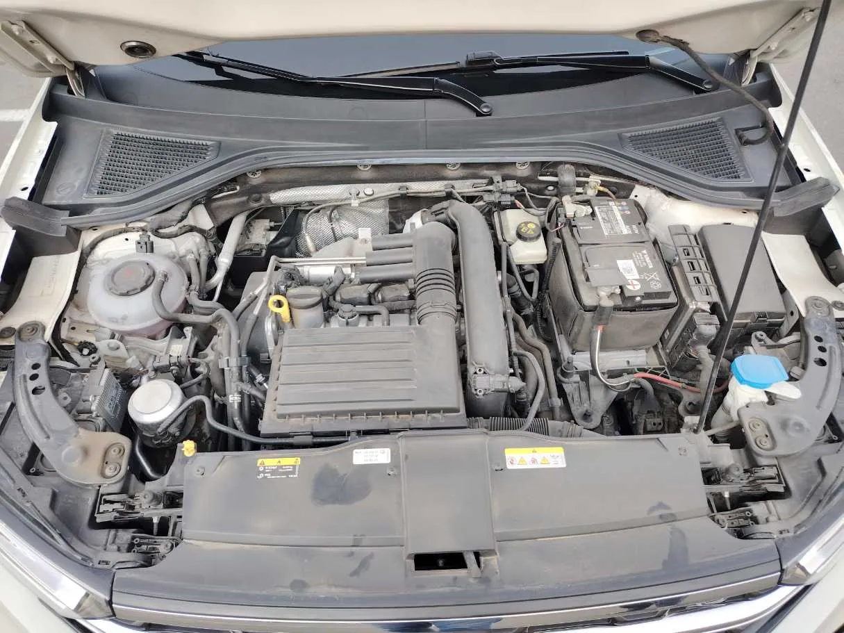 Car image 34