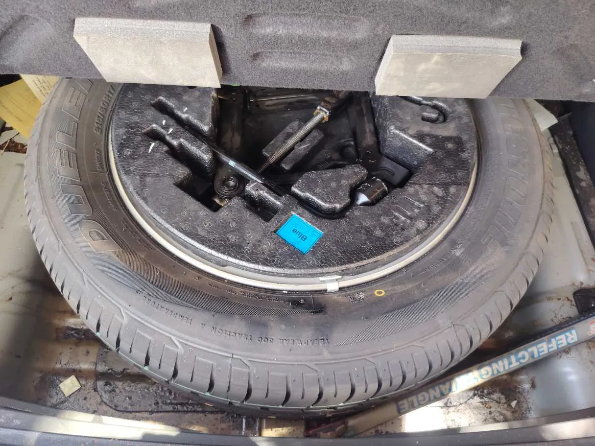 Car image 28